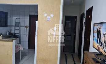 Imagem 3: Casa à Venda com 2 Quartos, Garagem para 3 Carros e Excelente Localização