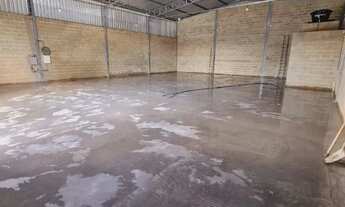 Imagem 3: GALPÃO COM 300m²