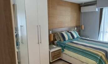 Imagem 2: Recreio dos Bandeirantes. Quadra da praia. Apartamento 02 quartos