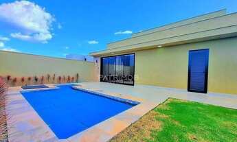 Imagem 6: Casa Térrea 3 Quartos c/ Planejados e Piscina em Condomínio Alto do Castelo