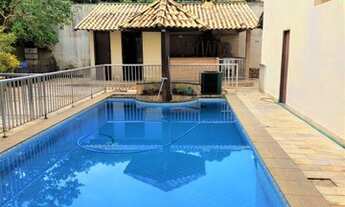 Imagem: Casarão com salão, 4 quartos(2suítes)