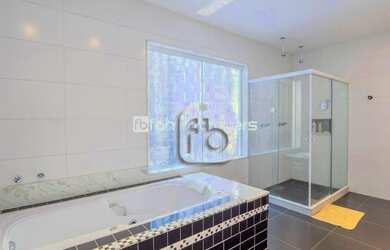 Imagem 6: Vendo casa em São Francisco - Niterói/RJ com 4 quartos, sendo 2 suítes em um terreno de 40