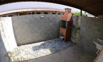 Imagem 5: Locação - Casa com 2 dormitórios, cozinha com móveis planejados e quintal com churrasqueir