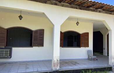 Imagem 2: Casa em Santa Izabel - São Gonçalo, com 2 dormitórios, 360 m² de terreno e 194 m² de área