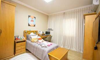 Imagem 7: Térrea para venda possui 250 metros quadrados com 3 quartos