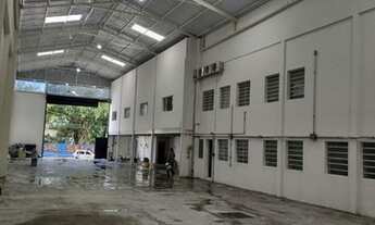 Imagem: Excelente galpão com 1200m² aluga por