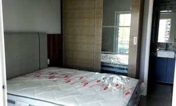 Imagem 4: 1 quarto, 1 banheiro, cozinha, sala, ampla sacada, vista pra Doca, 1 vaga de garagem), mob