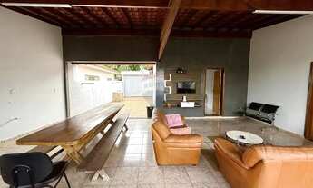 Imagem: Casa espaçosa no Bairro Paraíso Araçatuba/SP