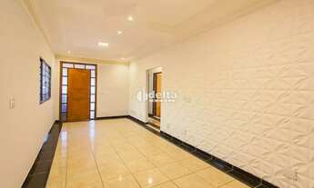 Imagem 4: Casa residencial com 4 quartos sendo 2 suítes disponível para locação e venda no bairro Pl