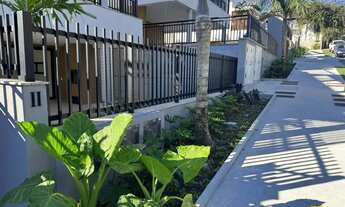 Imagem 4: Casa de alto padrão a venda em condomínio residencial no Cacupé, Florianópolis/SC