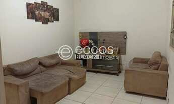 Imagem: Casa à venda, 3 quartos, 1 suíte, 2 vagas