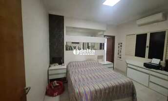 Imagem 7: Casa residencial com 3 quartos disponível para venda no bairro Santa Mônica em Uberlândia