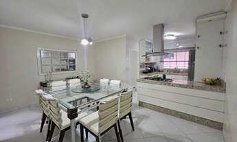 Imagem 4: Sobrado com 3 quartos sendo 1 suíte com closet e sacada à venda, 273 m² por R$ 850.000 - P