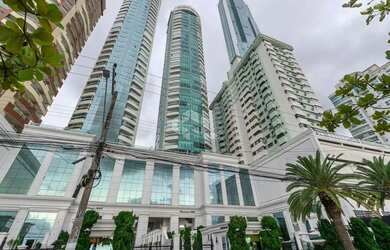 Imagem 2: Apartamento Frente Mar com 04 Dormitórios sendo 04 Suítes com 04 Vagas de Garagem