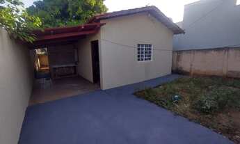 Imagem: Ótima casa com 2 quartos, quintal amplo