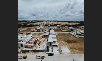 Imagem 5: Casa neoclássica com área de lazer e piscina