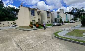 Imagem 2: Casa no Condomínio Residencial Villa de Sevilha com 3 suítes