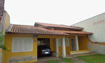 Imagem 2: Casa térrea 4 dormitórios 2 suíte pátio grande bairro Camaquã - Porto Alegre RS