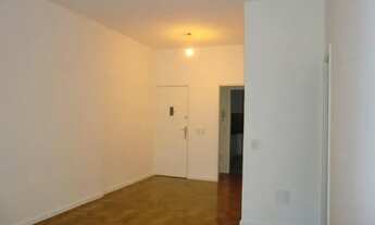 Imagem 2: Copacabana, Bairro Peixoto, Rua Anita Garibaldi, 2 quartos com vaga