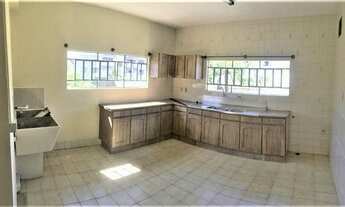 Imagem 2: Locação de Casa com 4 dormitórios bairro Glória - R$ 2.580/mês - Joinville / SC