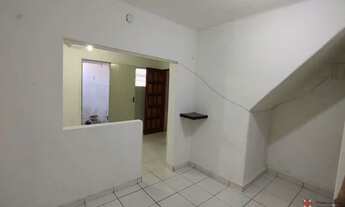 Imagem: CASA COM 01 DORMITÓRIO, SALA, COZINHA