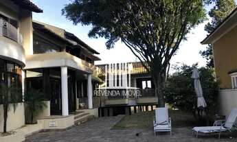 Imagem 3: CASA 820 m2 / 04 Suítes / Piscina / 6 Vagas de Carro / Lareira / Churrasqueira