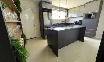 Imagem 7: Casa Duplex de Luxo à Venda!