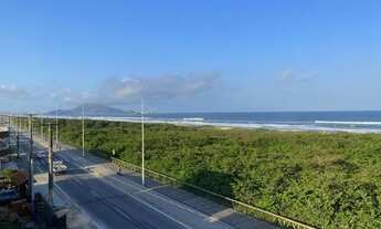 Imagem 2: CASA FRENTE MAR NAVEGANTES, 7 dorm, 6 bwc, 4 vg, com elevador e piscina, mobiliada, pronta