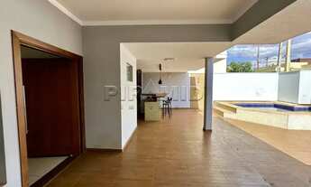 Imagem 3: Casa alto padrão em condomínio fechado com 192m², bairro Jardim Nova Aliança , Zona Sul de