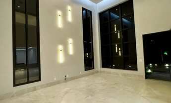 Imagem 3: CASA CONDOMINIO DO LAGO Casa em Condomínio com 4 Quarto(s) e 4 banheiro(s) à Venda, 320.88