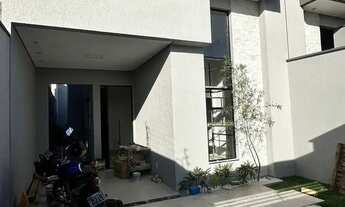 Imagem: LINDA CASA 3Q SENDO UM SUÍTE C/ PISCINA