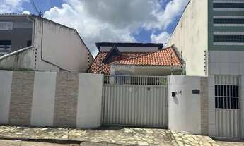 Imagem 2: Casa à venda no Bairro Novo com Piscina