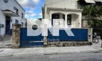 Imagem: Casa de rua - / Residencial / Botafogo