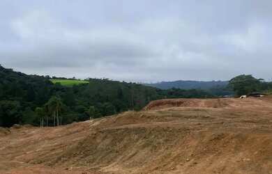 Imagem 5: Terreno com vista para mata nativa