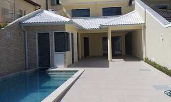 Imagem 2: Casa de condomínio para venda possui 230 metros quadrados com 4 quartos