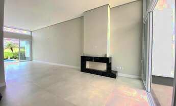 Imagem 5: Casa nova beira lago com piscina de concreto