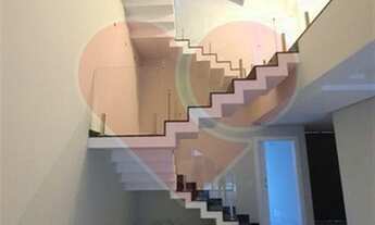 Imagem 5: Casa para venda possui 442 metros quadrados com 5 quartos