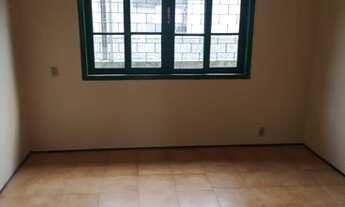 Imagem 3: Locação de Casa com 4 dormitórios bairro Glória - R$ 2.580/mês - Joinville / SC