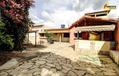 Imagem 2: Casa para aluguel, 3 quartos, 3 vagas, Santa Clara - Divinópolis/MG