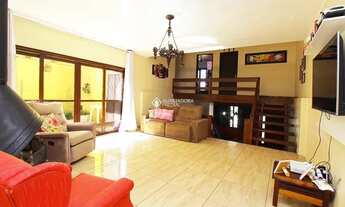 Imagem 4: Casa para venda tem 246 metros quadrados com 3 quartos em Vila João Pessoa - Porto Alegre