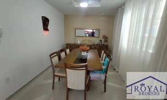 Imagem 6: Casa tranquila com jardim exuberante, 827 m², piscina e energia solar!