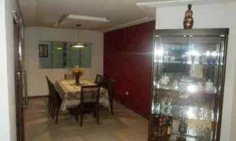 Imagem 6: Casa em Condomínio com 3 Dormitórios de 450m² Á venda