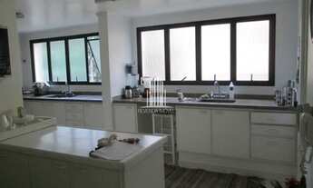 Imagem 7: Apartamento de 235m² com 4 dormitórios no Real Parque