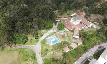 Imagem 2: Hotel com Ampla Área de Terreno à Venda na Região da Abernéssia - Campos do Jordão/SP