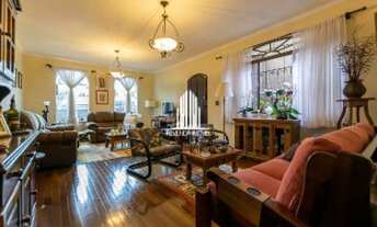 Imagem 4: SOBRADO COM TRÊS DORMITÓRIOS (UMA SUÍTE), TRÊS BANHEIROS E SEIS VAGAS NA SAÚDE