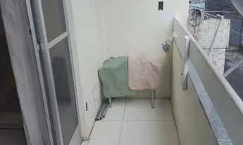 Imagem 5: Orla Boca do Rio 3/4 1º andar escada Garagem Reformado Só a Dinheiro