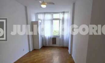 Imagem 2: Copacabana 3 quartos vaga frente posto 5 portaria 24hs