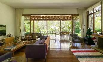 Imagem: Linda casa em condomínio com lazer. 5 quartos