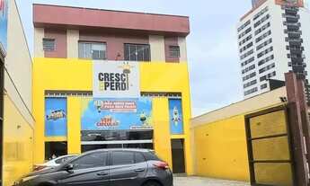 Imagem: Prédio comercial com loja, mezanino, 5