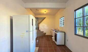 Imagem 2: Casa muito bem localizada com terreno extenso, arborizado com vista maravilhosa